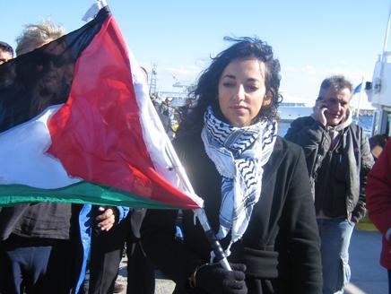 اختارت القانون لتدافع به عن فلسطين