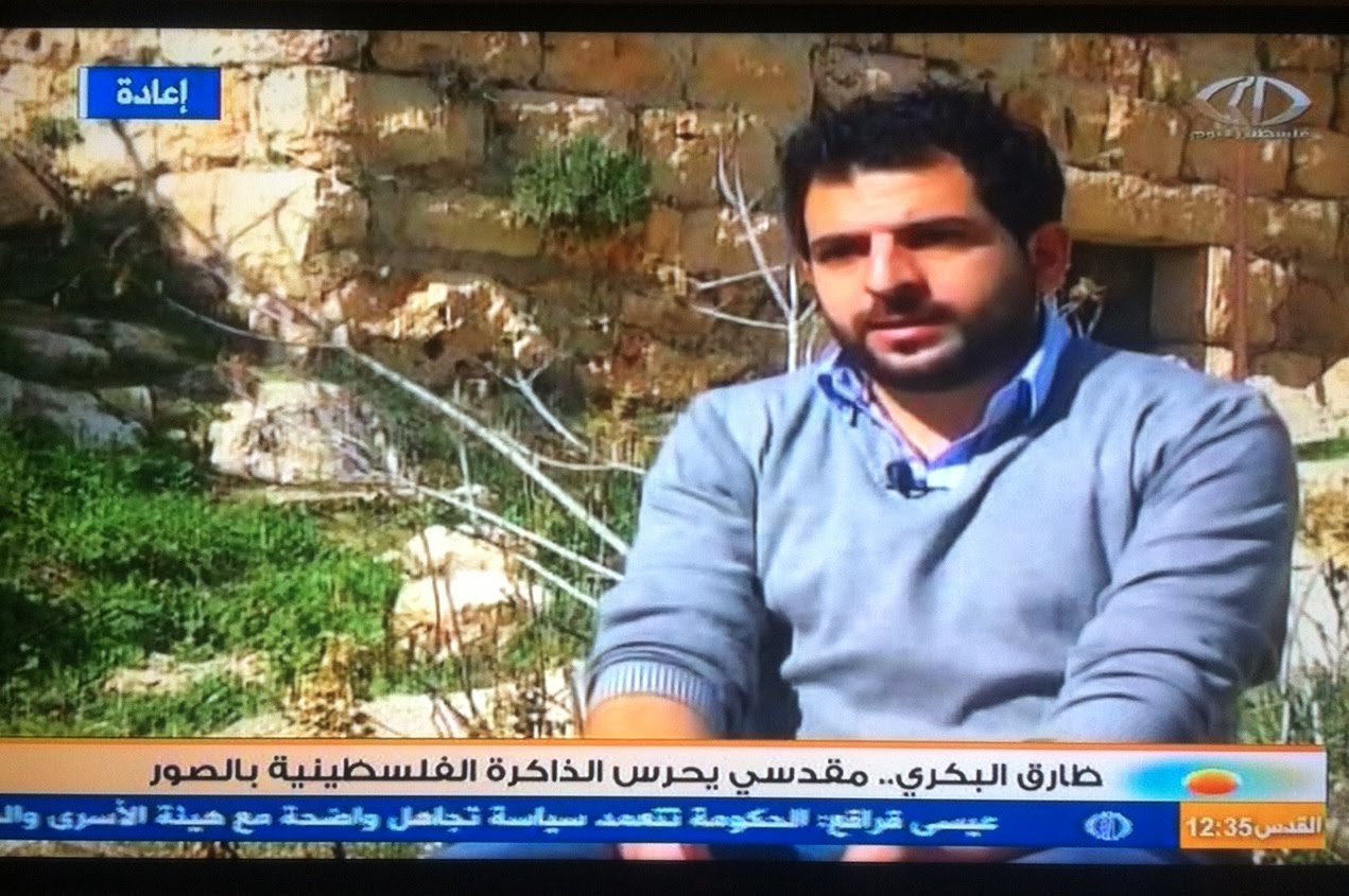 سخر موهبته في توثيق مباني اللاجئين