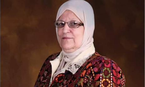 سفيرة الأزياء التراثية